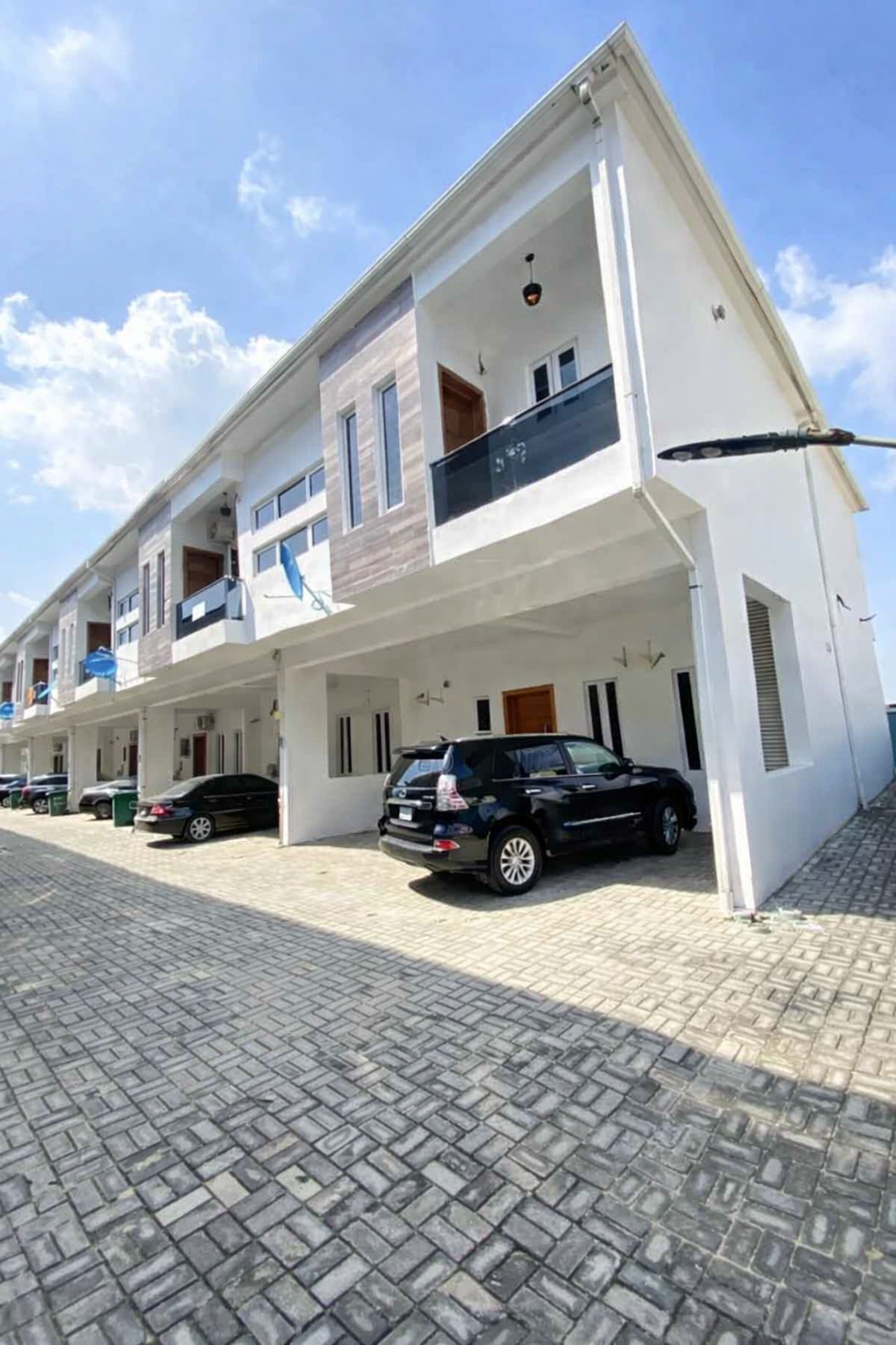 4bedroom Townhouse/Terrace at Ikota GRA Lekki