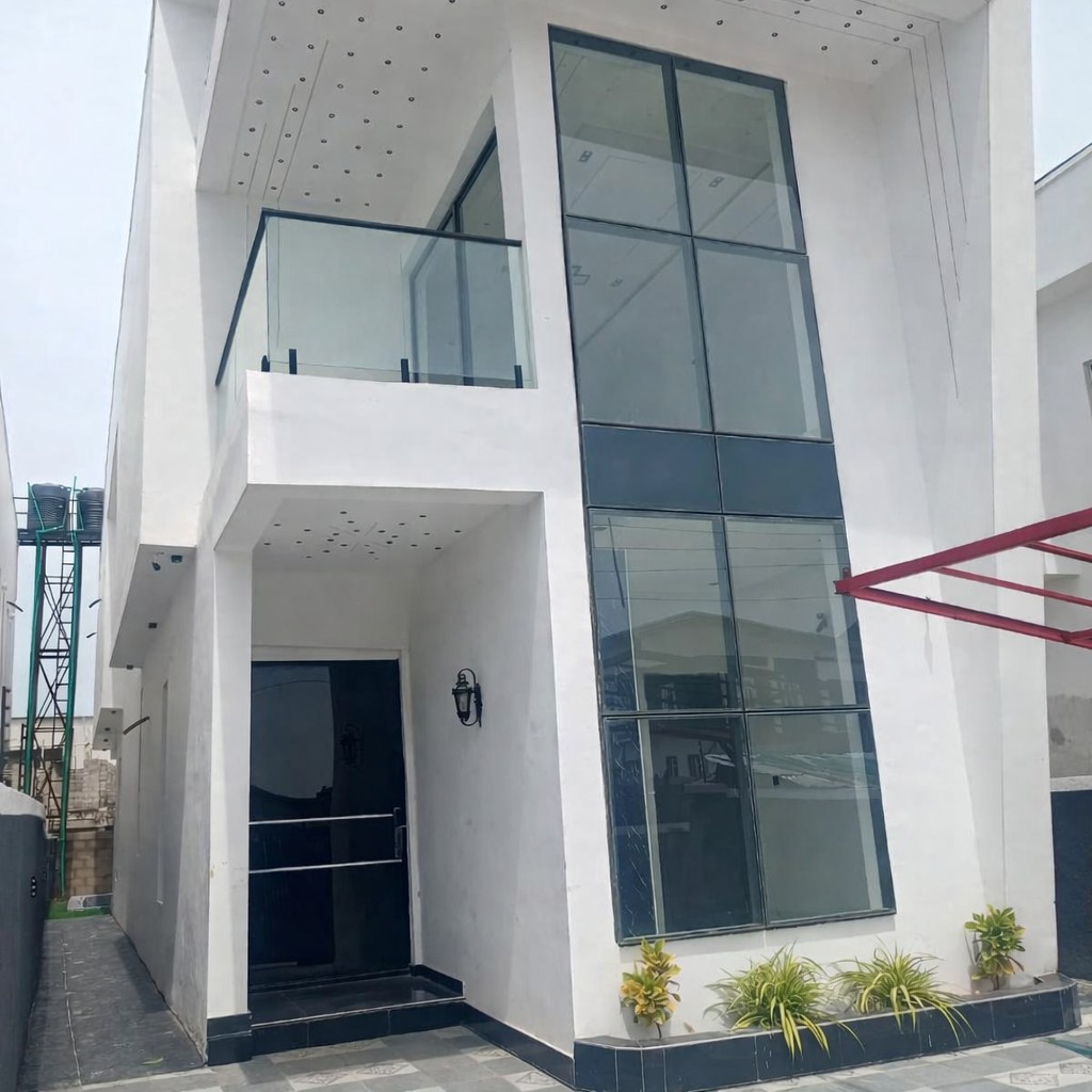 5 Bedroom Detached Duplex