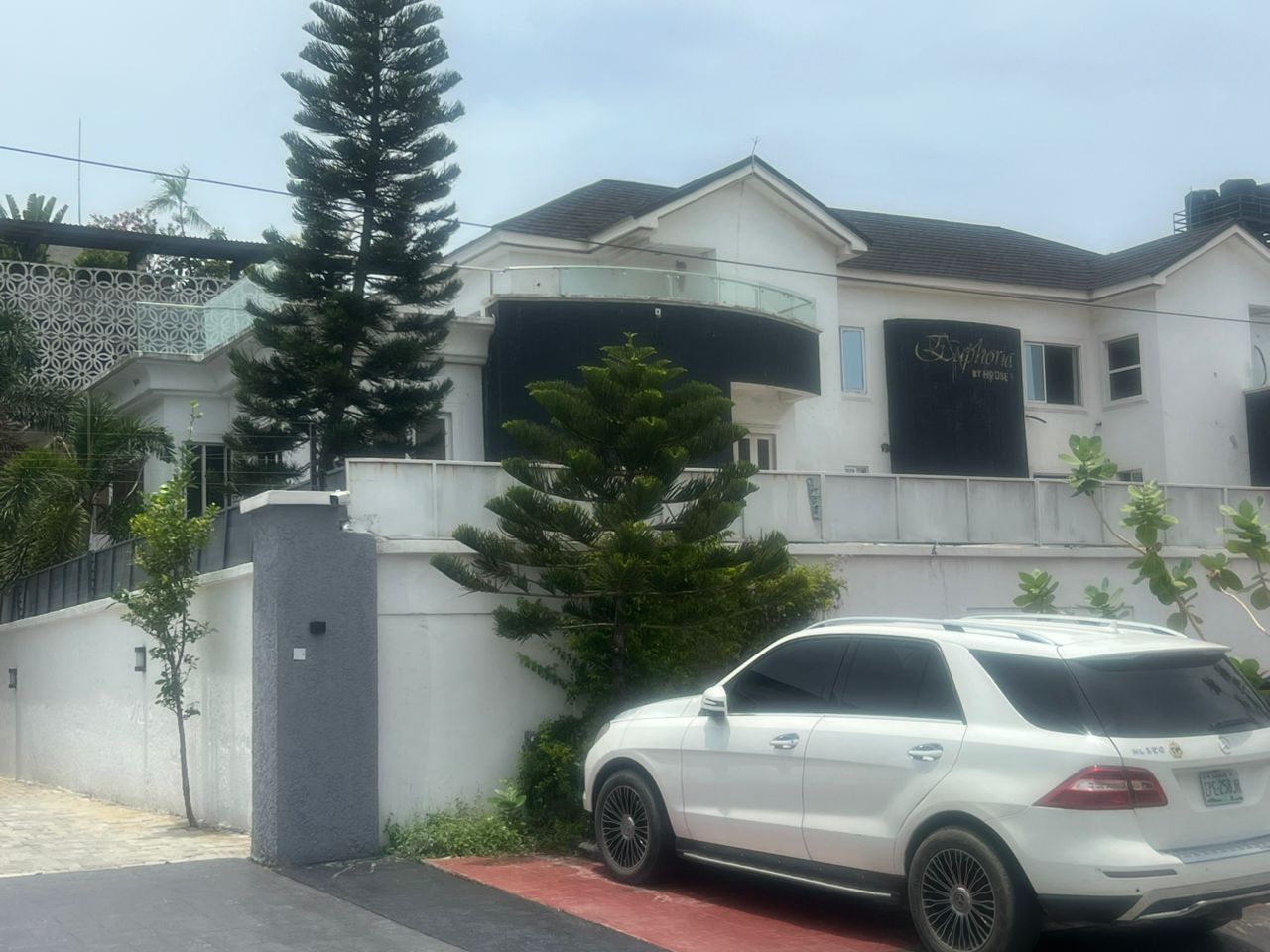 Euphoria Hotel & Suites image 3