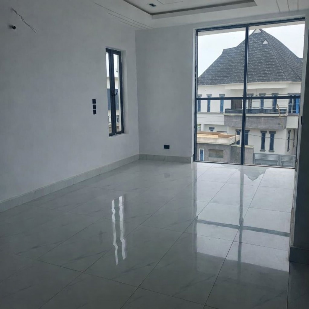 5 Bedroom Detached Duplex image 4