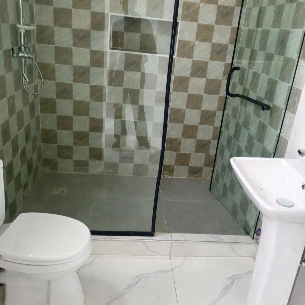 5 Bedroom Detached Duplex image 9