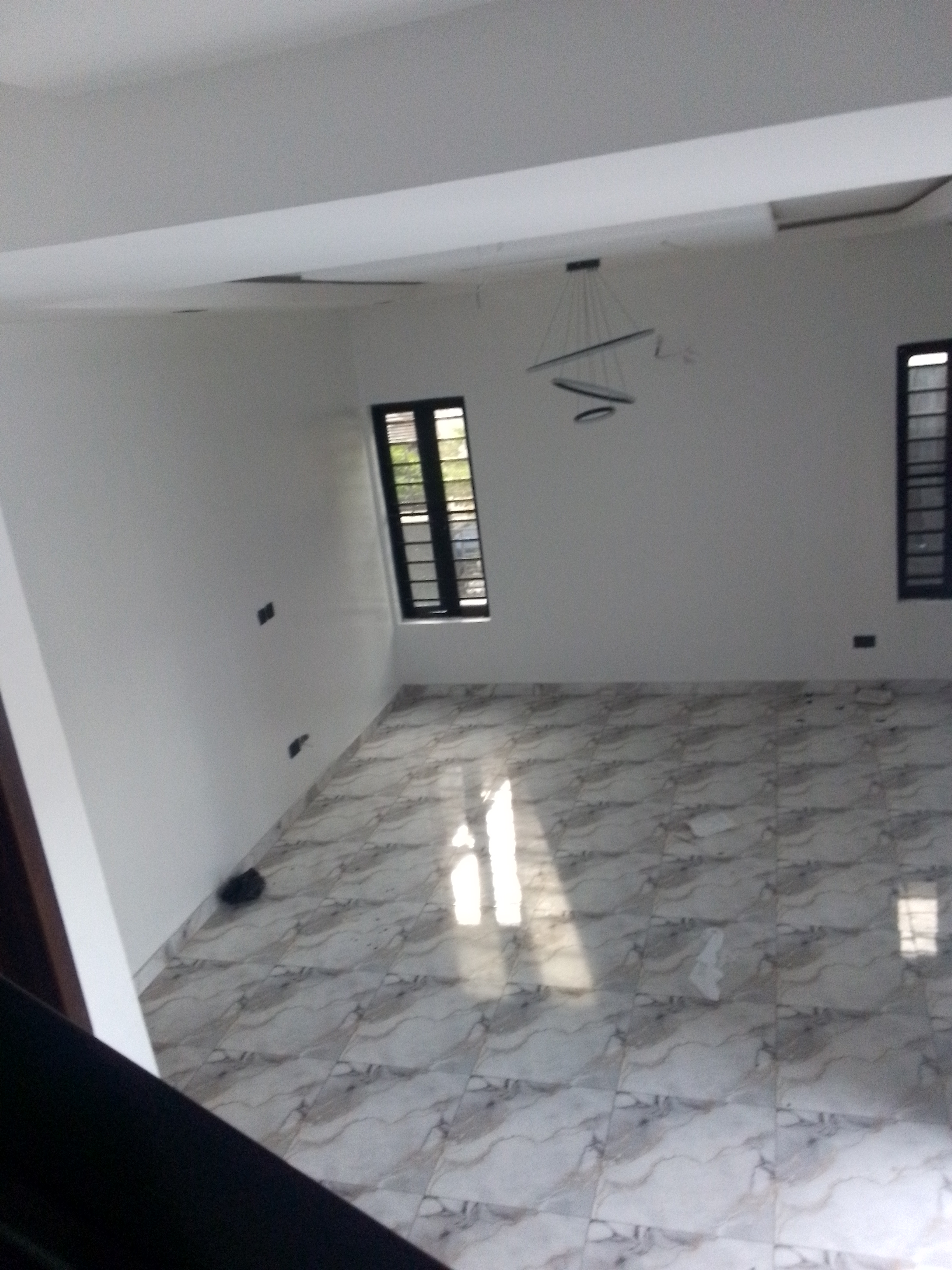 Luxury 3 bedroom duplex image 4